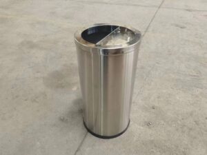 Thùng rác inox tròn nắp chia ngăn có gạt tàn Ø30